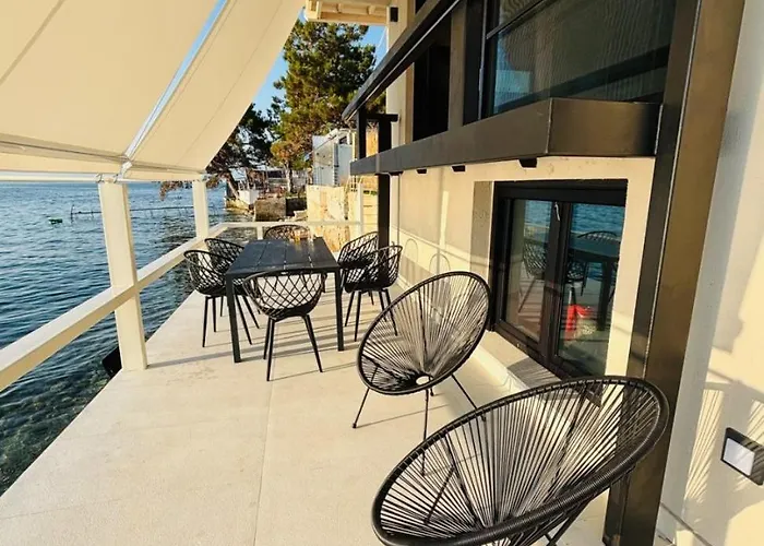Elysian Seaside *