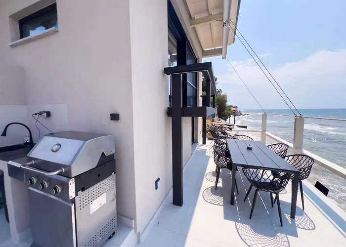 Elysian Seaside Дом отдыха